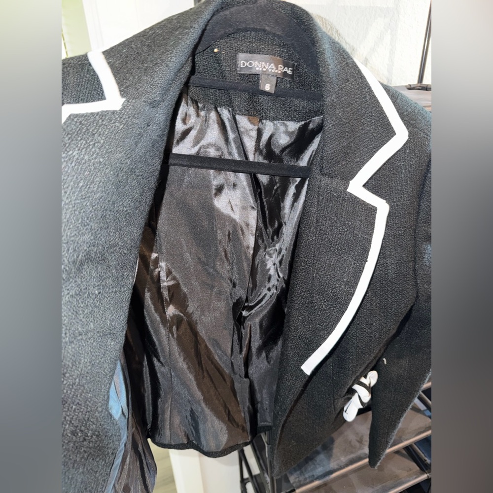 Donna Rae - Picture 3 of 4